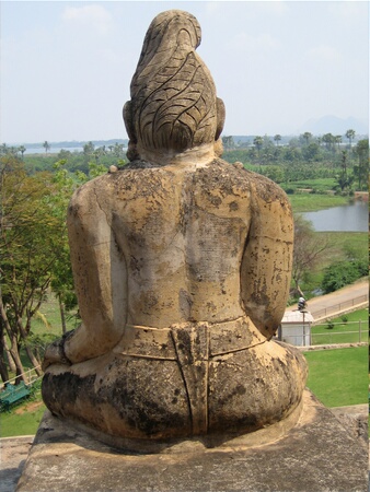 Buddah overlooks Vijayawada